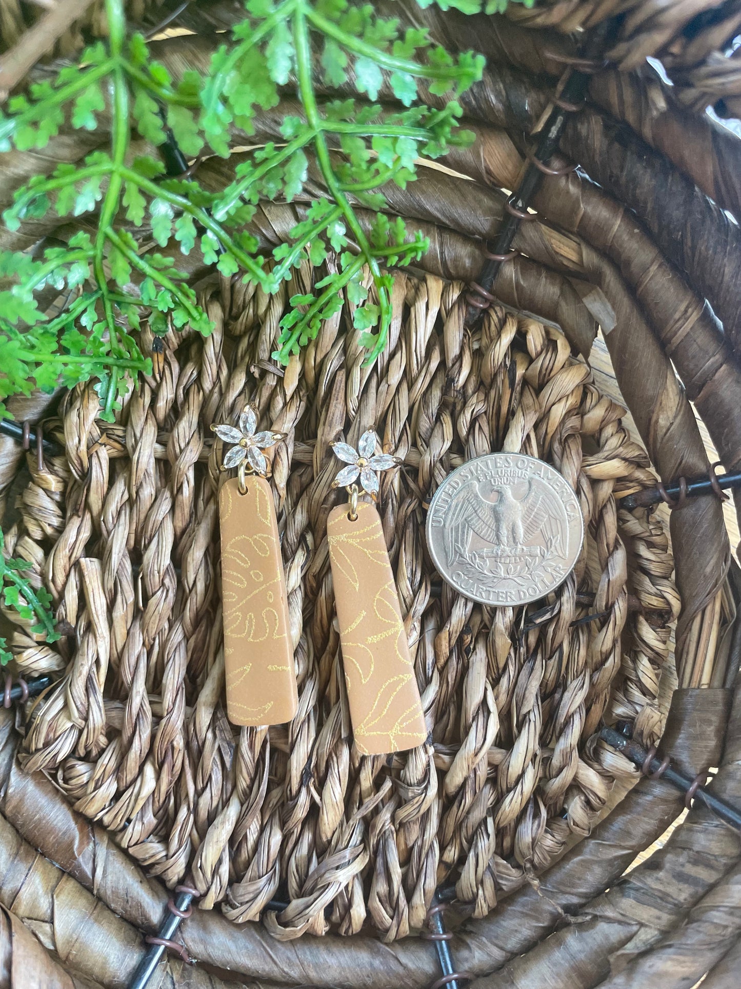 Sparkling Gold and Tan Lila
